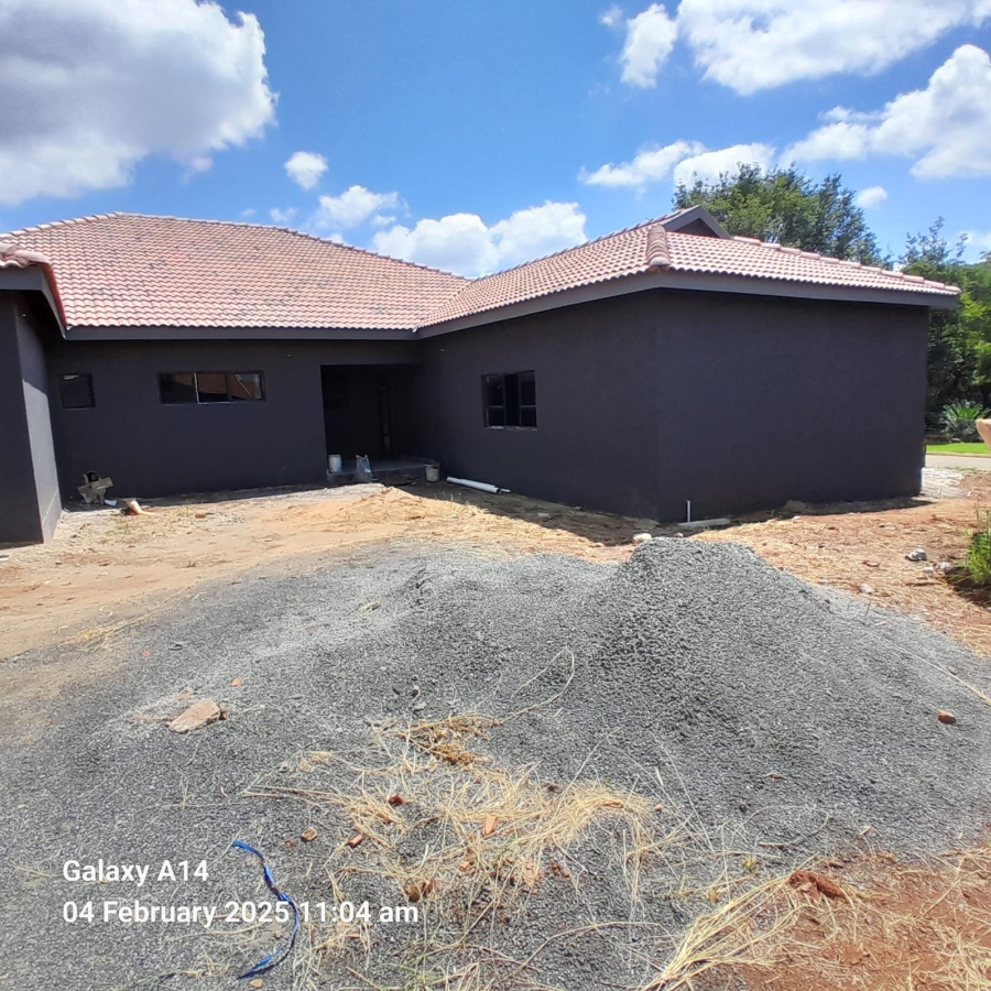 5 Bedroom Property for Sale in Buffelspoort Eco Estate North West